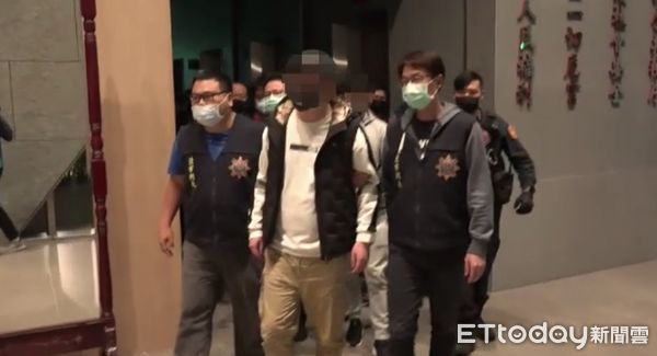 ▲▼天道盟太陽會奚姓台北分會長，在7日遭警方逮捕。（圖／記者邱中岳翻攝）