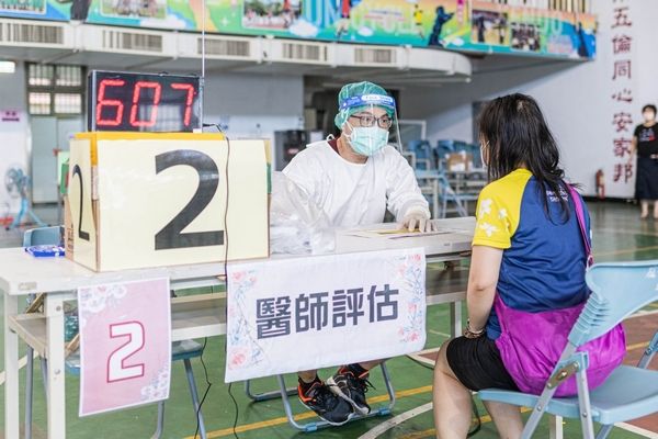 ▲桃園4/15推60歲長者接種專案