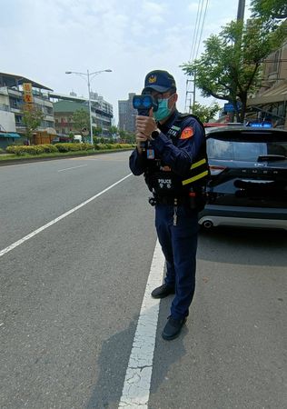 ▲▼霧峰警方日前拍下限速60公里路段，竟然飆速139公里，今年已有6件車禍、7人死亡，全因超速造成。（圖／警方提供）