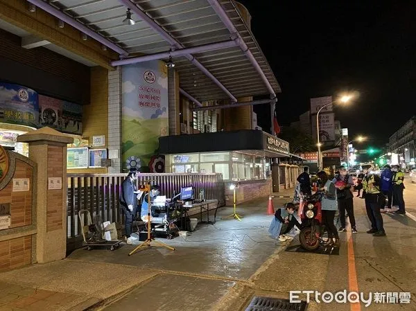 ▲桃園警分局與環保、監理單位聯手取締違規噪音改裝車。（圖／桃園警分局提供）