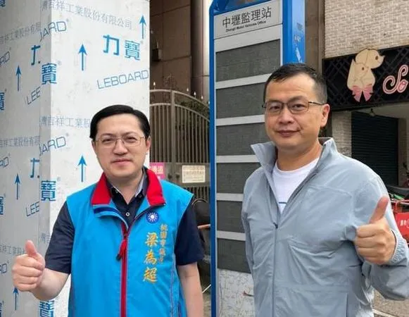 ▲羅智強體驗桃園通勤族感受。（圖／擷取自羅智強臉書）