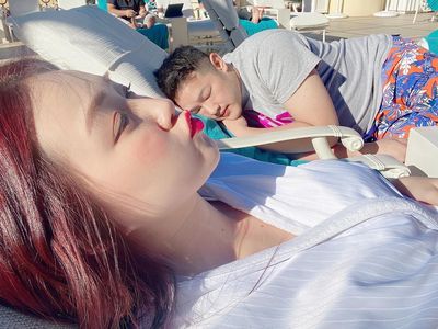 丫頭找回「初見老公那天」嚇歪了！發現驚人巧合：11年前紅線就被綁住