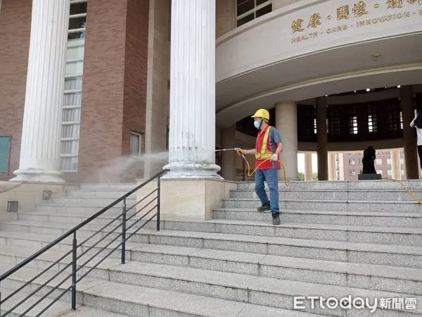 ▲▼        亞洲大學清消     。（圖／記者白珈陽翻攝）