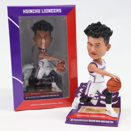 ▲▼新竹攻城獅替高國豪推出個人搖頭公仔。（圖／新竹攻城獅提供）