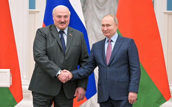 ▲▼ 俄羅斯總統普丁（右）及白俄羅斯總統盧卡申科（左）。（圖／達志影像／美聯社）