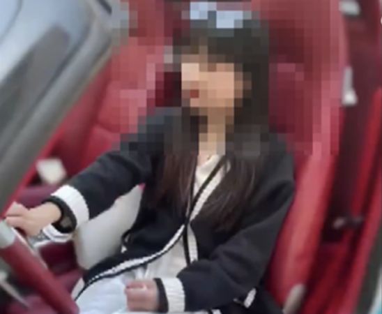 16歲女網紅「開跑車炫耀」粉絲眼尖揪1細節怒檢舉　警逮人開罰 | ETt
