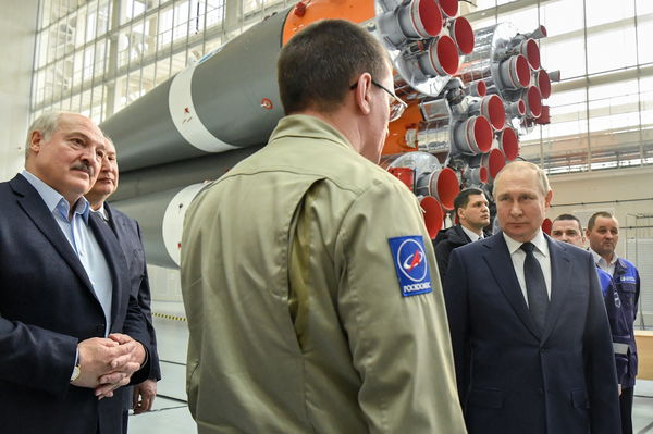 ▲▼俄羅斯總統普丁與白俄羅斯總統盧卡申科(Alexander Lukashenko)會晤，並且參訪太空發射場。（圖／路透）