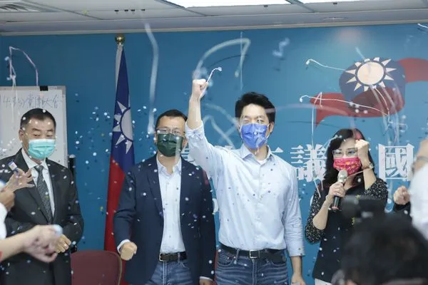 ▲▼蔣萬安13日出席國民黨北市議會黨團幹部交接。（圖／翻攝自蔣萬安臉書）