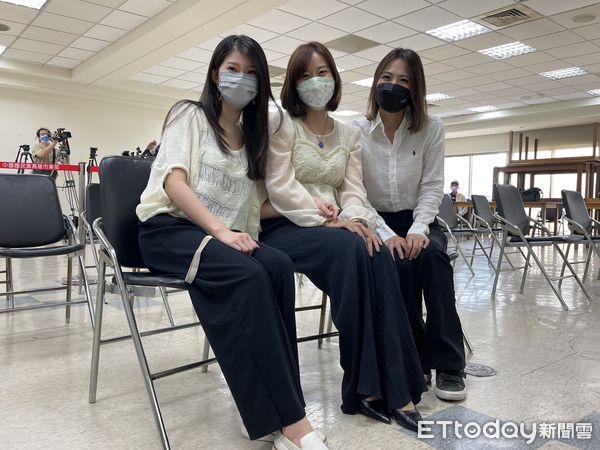 韓國瑜戰友女兒登記議員初選　最美發言人現身了：高雄需要討公道 | ETt