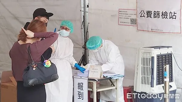 ▲Omicron變種病毒進入台灣，並引爆多起社區傳播案例，篩檢需求大增。（圖／記者屠惠剛攝）