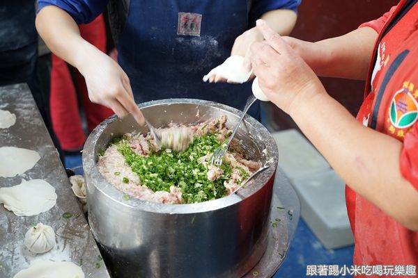 ▲▼鮮肉湯包。（圖／跟著踢小米寶島吃喝玩樂趣授權提供，下同，請勿隨意翻攝以免侵權）