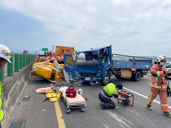 ▲國道三號200K發生追撞車禍。（圖／國道警方提供，以下同）