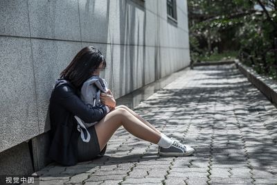 女學生控「遭噴白色液體」學校逼刪文　校方：只是說明調查進度