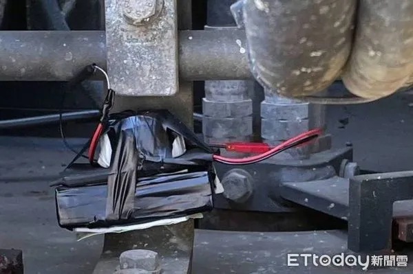 ▲▼萬華一處工地在人放置炸彈恐嚇，警方先逮捕陳姓涉嫌人(圖中)，又循線逮捕幕後教唆者。（圖／記者邱中岳翻攝）