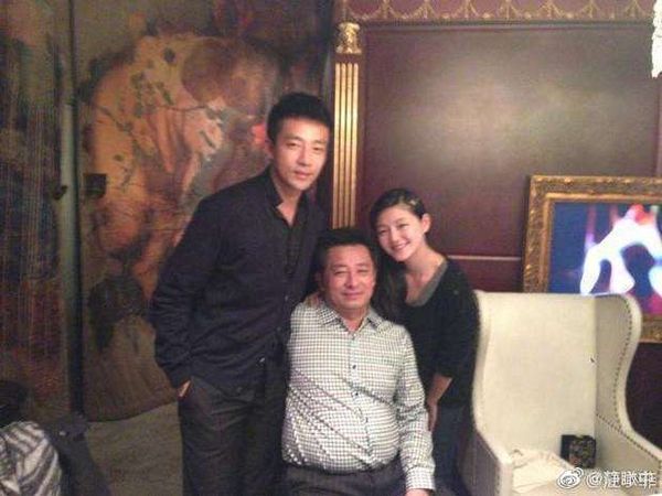 ▲▼張蘭直播被逼問「老公是誰」，秒答「我老公是汪小菲的爸爸」意外鬆口復合消息。（圖／翻攝自微博）