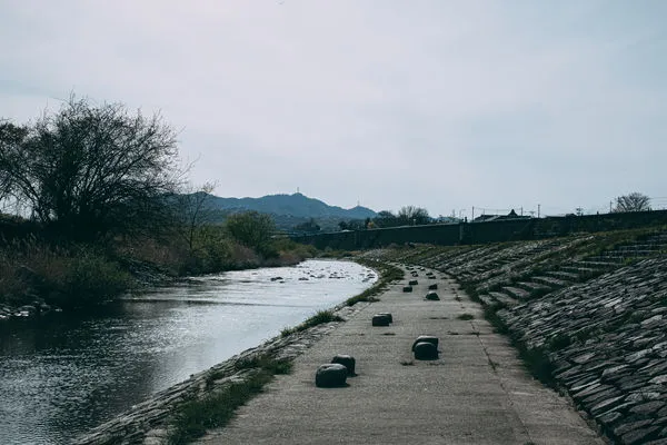 ▲▼河堤,河川。（圖／pakutaso）