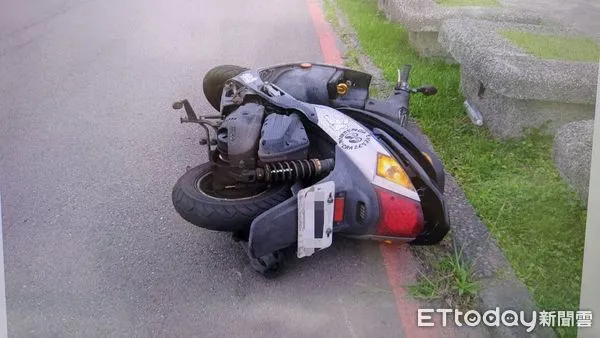 ▲▼21歲騎士在三重疏洪十二路摔車顱內出血亡，姑姑網路求行車記錄器             。（圖／記者陳以昇翻攝）