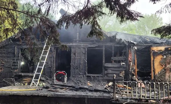15歲哥哥故意縱火　10歲妹妹受困在「沒窗戶房間」和貓被活活燒死。（圖／翻攝自Facebook／Gwinnett County Fire and Emergency Services）