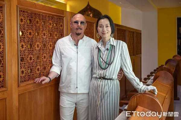 ▲猶太社區中心創辦人薛智偉、坣娜專訪。（圖／記者林敬旻攝）