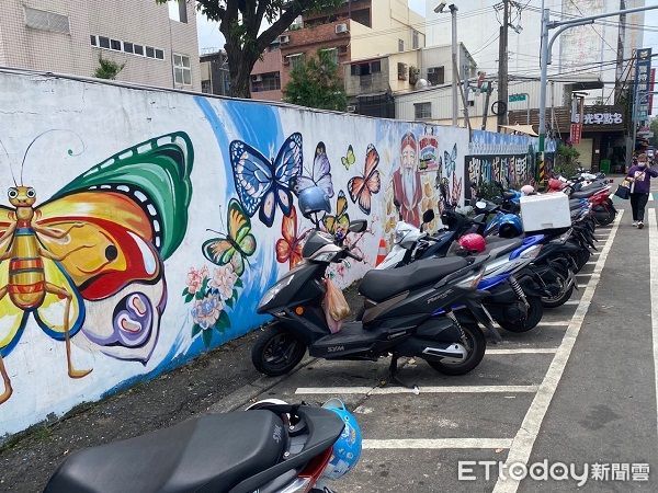 ▲彭姓女子只是去市場買菜停車。（圖／中壢警分局提供）