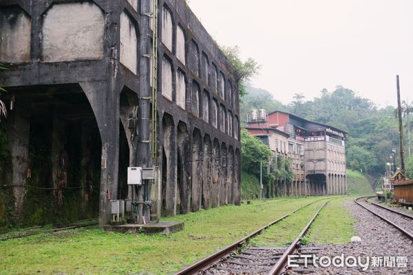 ▲平溪菁桐老街,石底大斜坑,碳場咖啡,菁桐車站、太子賓館,皇宮,北海道民宿。（圖／記者彭懷玉攝）