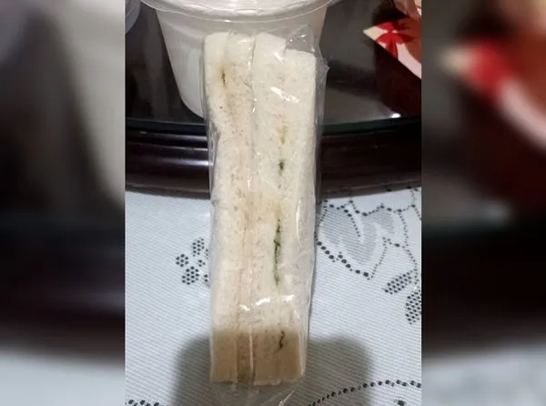 火腿蛋三明治「不要火腿蛋」，人夫神操作笑翻網友。（圖／翻攝自Facebook／爆廢公社）