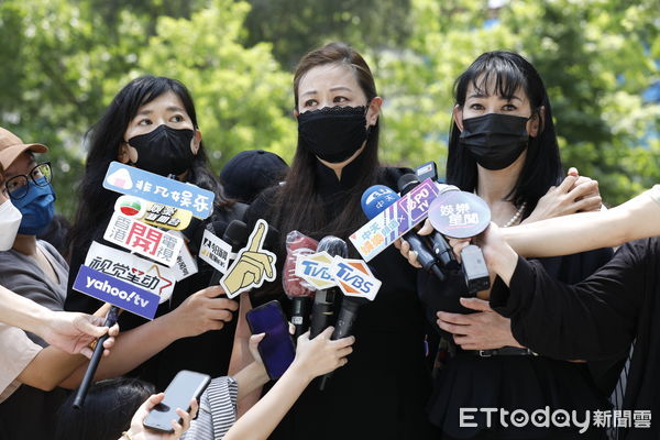 ▲▼王羽追思禮拜 王羽女兒。（圖／記者湯興漢攝）