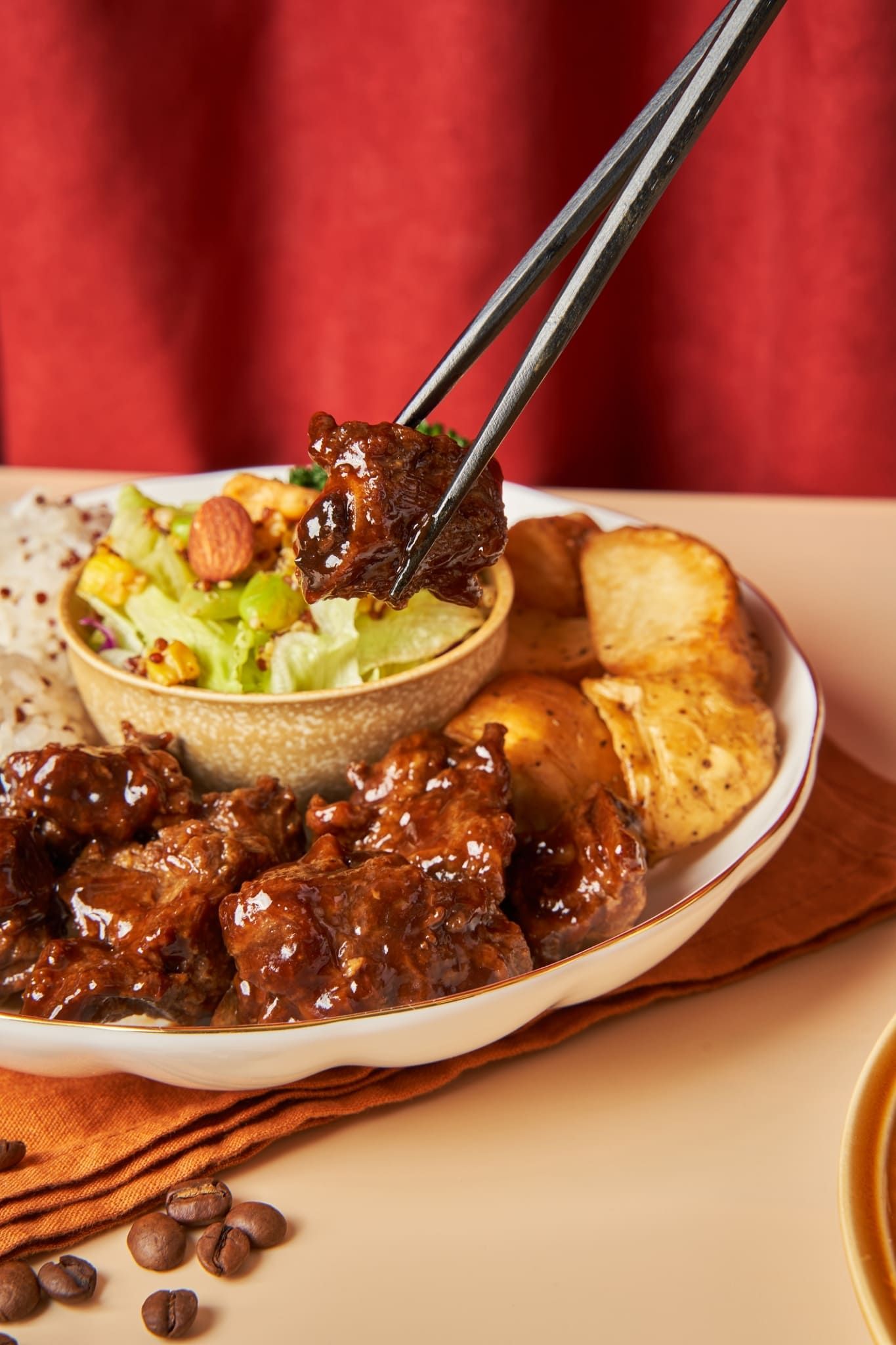 ▲怡客咖啡Ｘ彭園限定聯名。（圖／業者提供）