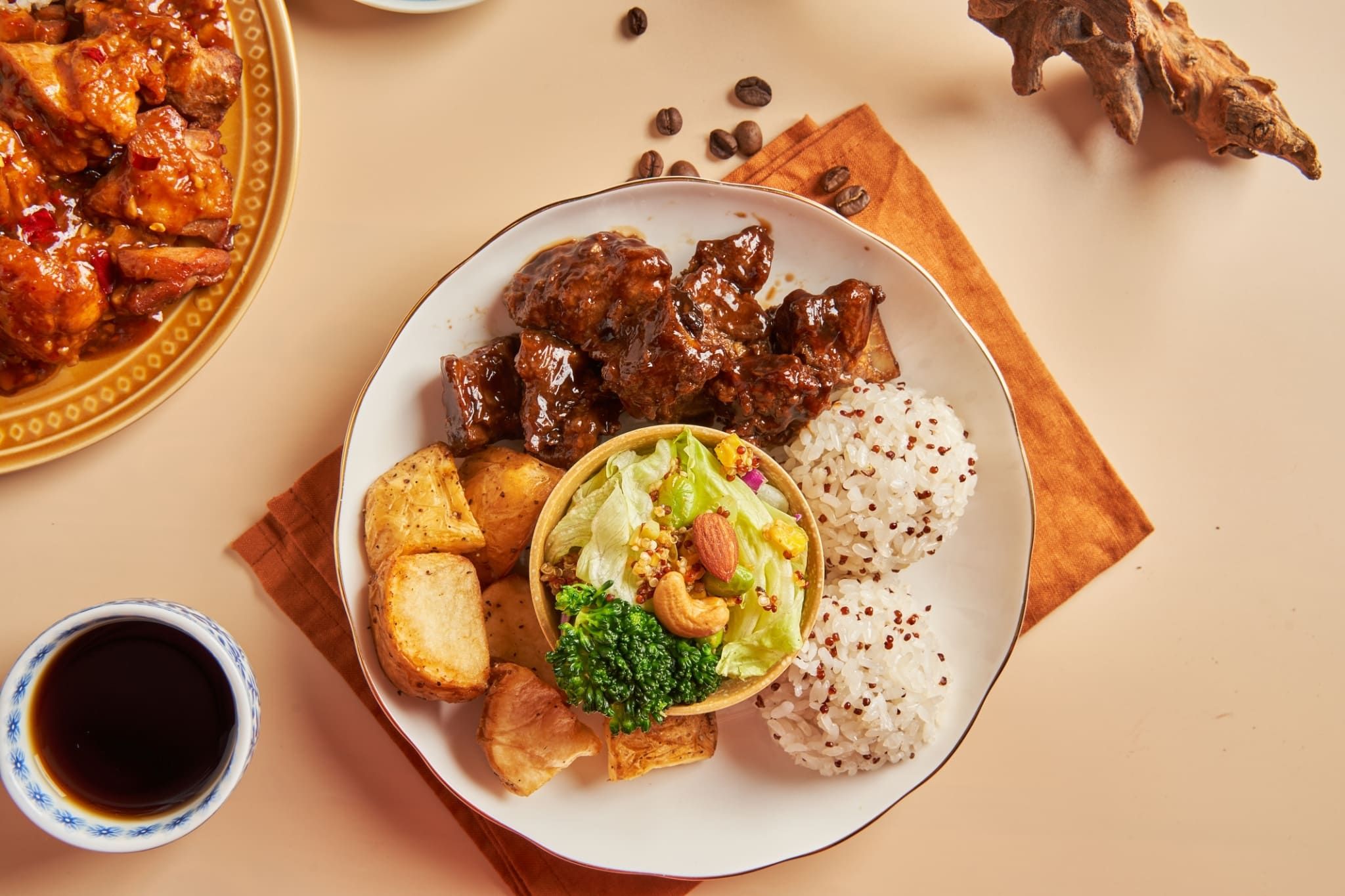 ▲怡客咖啡Ｘ彭園限定聯名。（圖／業者提供）