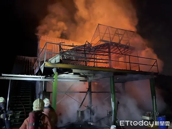 ▲▼深坑山區深夜鴿舍起火　辛苦養的賽鴿全成鳥仔巴。（圖／記者游宗樺翻攝）