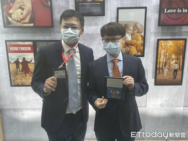 ▲元太董事長李政昊（左）、總經理甘豐源（右）。（資料照／記者吳康瑋攝）