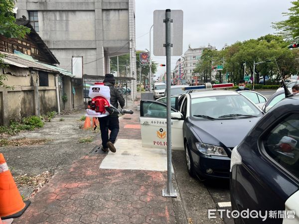 ▲▼嘉義市警局清消。（圖／記者翁伊森翻攝）