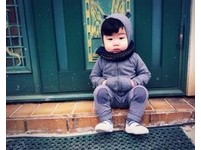南韓「喜感小正太」金鎮雄，小名嘎蒙，因Instagram帳號為kkamoong，有網友直接音譯帳號以「卡卡萌」暱稱他。（圖／取自kkamoong Instagram）