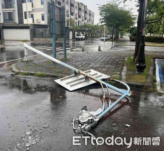 台南安南區路燈「斷桿」 市府緊急處理