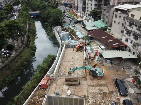 ▲▼      瓦磘溝整治號角吹響　水質改善首戰告捷       。（圖／新北市政府提供）