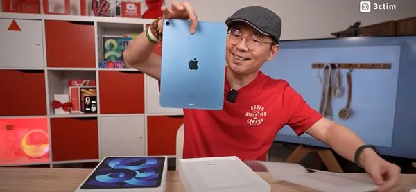▲iPad Air 5開箱。（圖／取自3cTim哥生活日常頻道）