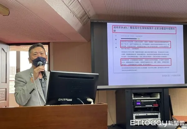 ▲林為洲主張疑似未成年購買菸品時應該要出示證件。     （圖／記者陳弘修攝）