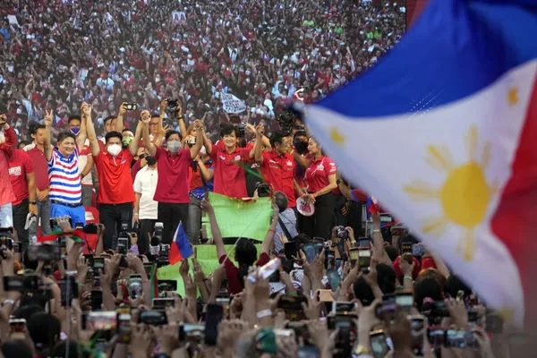 ▲▼ 菲律賓5月9日舉行全國大選。圖為菲律賓前總統馬可仕獨子小馬可仕（Bongbong Marcos）陣營。（圖／達志影像／美聯社）