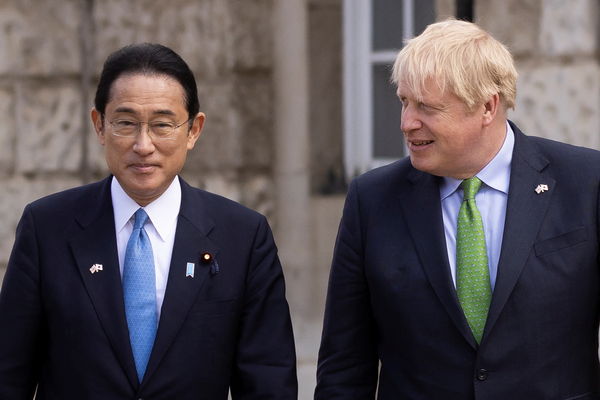 ▲▼正在英國訪問的日本首相岸田文雄。（圖／路透）