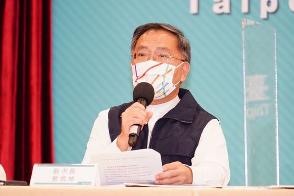 ▲▼台北市長柯文哲、副市長黃珊珊、蔡炳坤6日下午召開北市防疫記者會。（圖／北市府提供）