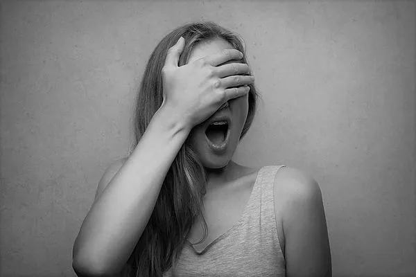 人妻約砲報復外遇尪　遠看認出對方秒落跑：他是我公公！