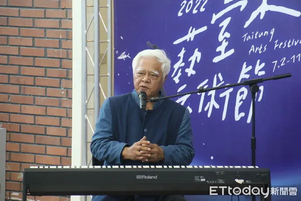 ▲胡德夫在記者會上獻唱。（圖／記者楊漢聲翻攝）