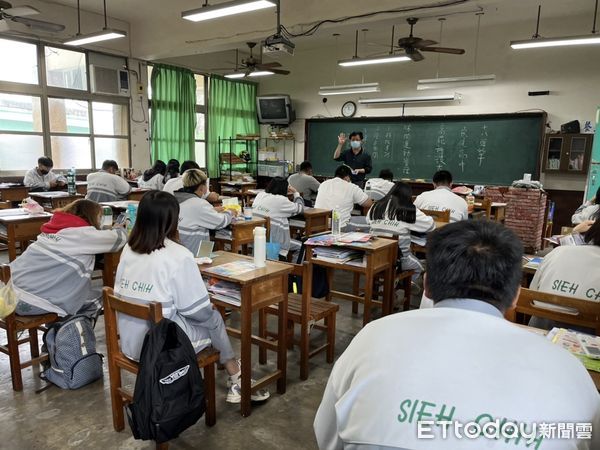 ▲環球科技大學觀光與餐飲旅館致力透過技職教育宣導活動，本月至南投縣水里商工及嘉義縣協志工商進行活動。（圖／記者蔡佩旻翻攝）