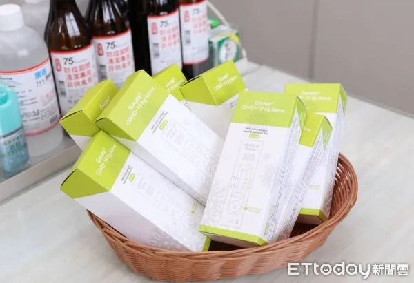 ▲▼7-11開賣唾液快篩。（圖／記者黃克翔攝）
