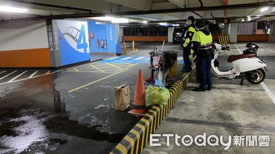 西門町濺血！2男逛完街「停車場中埋伏」　慘遭亂刀圍攻負傷逃命