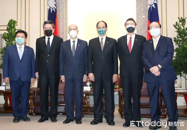 ▲▼立法院長游錫堃接見總統府秘書長李大維及監察院副院長被提名人李鴻鈞一行。（圖／記者屠惠剛攝）