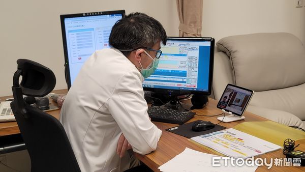 ▲▼亞東醫院啟動主動給藥專案 一般外科張盈仁醫師視訊診療。（圖／記者呂佳賢攝）