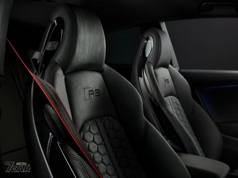 Audi 針對旗下 RS 4 Avant、RS 5 兩車系推出更為競技取向之 Competition 套件