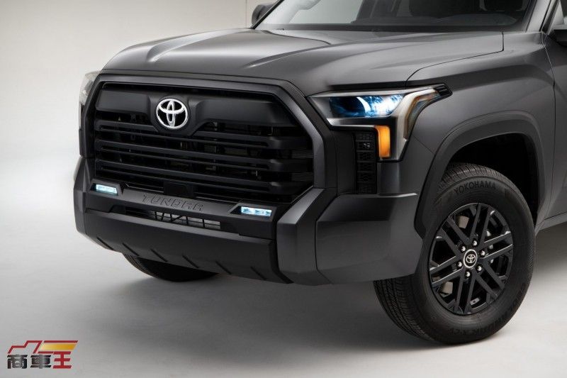 Toyota 針對 2023 年式 Tundra SR5 車型增添 SX Package 燻黑套件