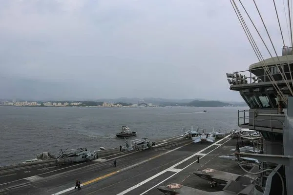 ▲▼美軍核動力航空母艦林肯號（USS Abraham Lincoln）。（圖／翻攝自Facebook／USS Abraham Lincoln）